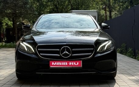 Mercedes-Benz E-Класс, 2019 год, 3 250 000 рублей, 1 фотография