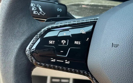 Volkswagen Golf VIII, 2021 год, 2 010 000 рублей, 16 фотография