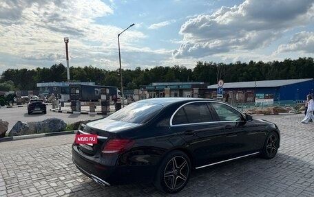 Mercedes-Benz E-Класс, 2019 год, 3 250 000 рублей, 5 фотография
