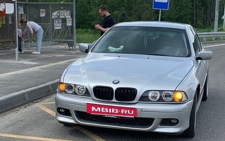BMW 5 серия, 2003 год, 630 000 рублей, 3 фотография