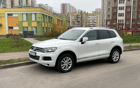 Volkswagen Touareg III, 2013 год, 1 950 000 рублей, 2 фотография