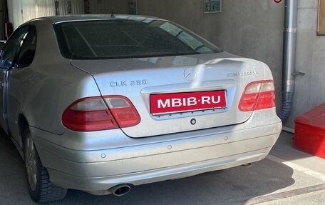 Mercedes-Benz CLK-Класс, 2000 год, 450 000 рублей, 1 фотография