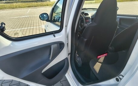 Toyota Aygo II, 2010 год, 600 000 рублей, 10 фотография