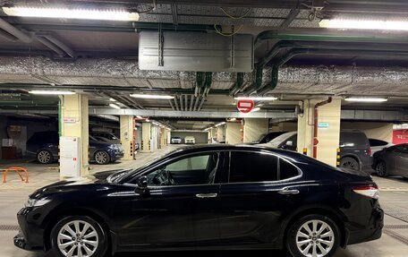 Toyota Camry, 2018 год, 2 600 000 рублей, 3 фотография