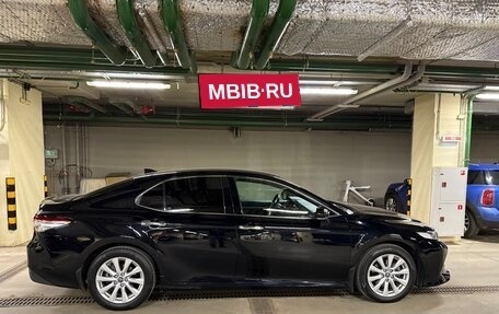Toyota Camry, 2018 год, 2 600 000 рублей, 4 фотография