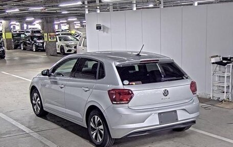 Volkswagen Polo VI (EU Market), 2021 год, 855 000 рублей, 3 фотография