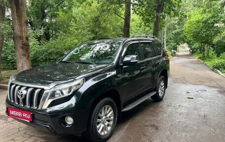 Toyota Land Cruiser Prado 150 рестайлинг 2, 2016 год, 4 200 000 рублей, 3 фотография