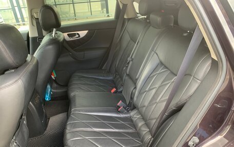 Infiniti FX II, 2008 год, 1 550 000 рублей, 29 фотография