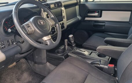 Toyota FJ Cruiser, 2007 год, 2 390 000 рублей, 7 фотография