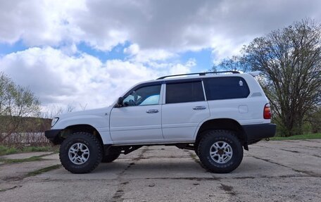 Toyota Land Cruiser 100 рестайлинг 2, 1999 год, 1 699 999 рублей, 2 фотография