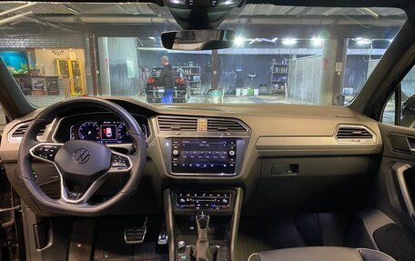 Volkswagen Tiguan II, 2021 год, 4 565 000 рублей, 6 фотография