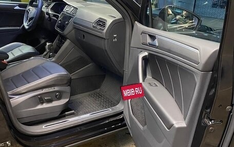 Volkswagen Tiguan II, 2021 год, 4 565 000 рублей, 7 фотография