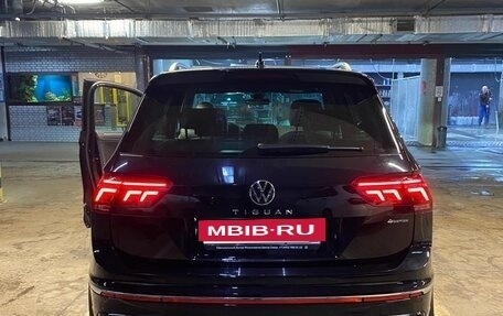 Volkswagen Tiguan II, 2021 год, 4 565 000 рублей, 5 фотография