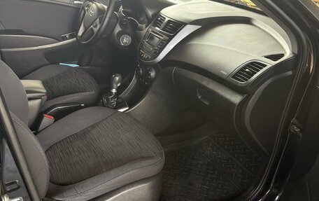Hyundai Solaris II рестайлинг, 2015 год, 930 000 рублей, 9 фотография
