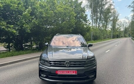 Volkswagen Tiguan II, 2018 год, 4 000 000 рублей, 2 фотография