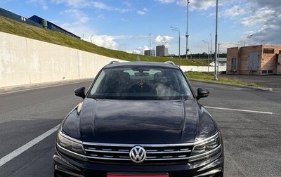 Volkswagen Tiguan II, 2018 год, 3 000 000 рублей, 1 фотография