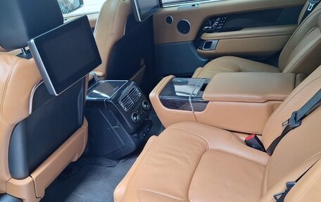 Land Rover Range Rover IV рестайлинг, 2019 год, 7 500 000 рублей, 17 фотография