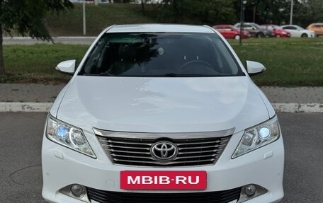 Toyota Camry, 2013 год, 1 650 000 рублей, 4 фотография