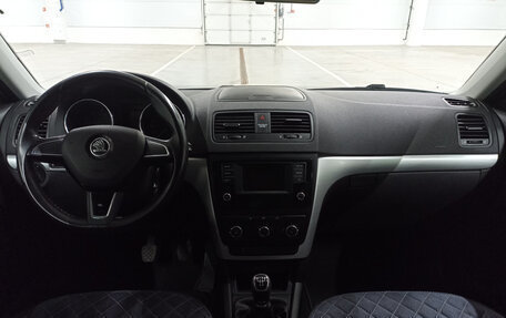 Skoda Yeti I рестайлинг, 2015 год, 1 235 750 рублей, 18 фотография