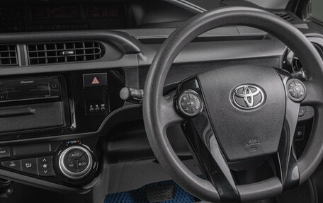 Toyota Aqua I, 2017 год, 1 049 000 рублей, 17 фотография