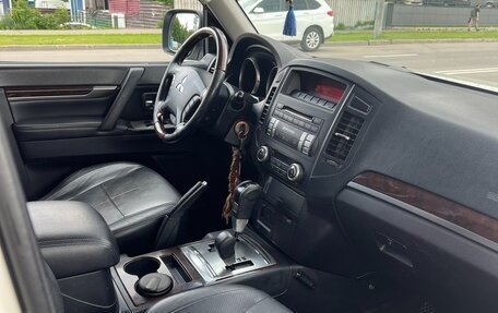 Mitsubishi Pajero IV, 2011 год, 1 700 000 рублей, 6 фотография
