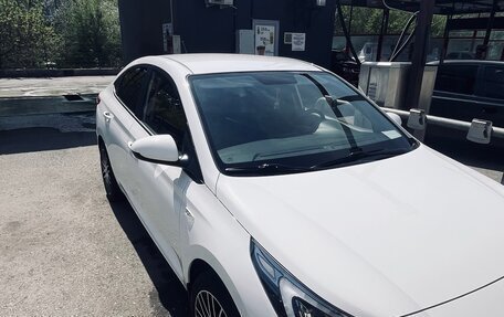 Hyundai Solaris II рестайлинг, 2021 год, 1 515 000 рублей, 2 фотография