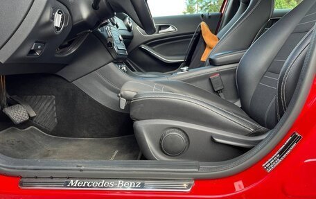 Mercedes-Benz GLA, 2016 год, 2 300 000 рублей, 10 фотография