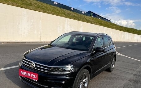 Volkswagen Tiguan II, 2018 год, 3 000 000 рублей, 2 фотография