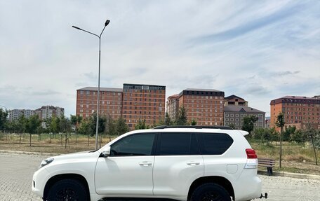 Toyota Land Cruiser Prado 150 рестайлинг 2, 2010 год, 3 150 000 рублей, 6 фотография