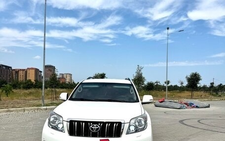 Toyota Land Cruiser Prado 150 рестайлинг 2, 2010 год, 3 150 000 рублей, 8 фотография