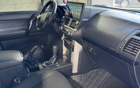 Toyota Land Cruiser Prado 150 рестайлинг 2, 2010 год, 3 150 000 рублей, 19 фотография