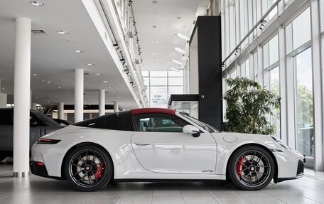 Porsche 911, 2025 год, 31 000 000 рублей, 4 фотография