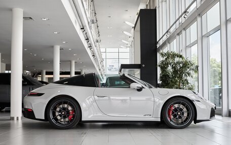 Porsche 911, 2025 год, 31 000 000 рублей, 5 фотография