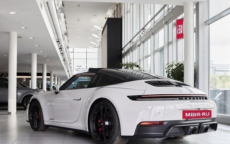 Porsche 911, 2025 год, 31 000 000 рублей, 6 фотография