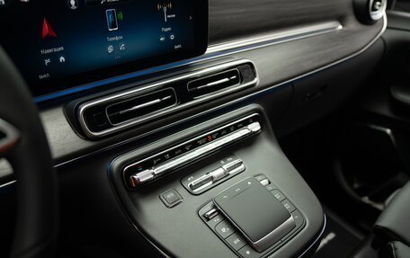 Mercedes-Benz V-Класс, 2024 год, 39 990 000 рублей, 15 фотография