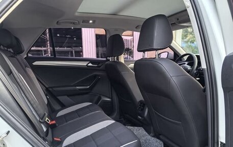 Volkswagen T-Roc I, 2021 год, 1 600 000 рублей, 16 фотография