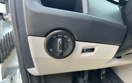 Volkswagen Caravelle T6 рестайлинг, 2018 год, 2 750 000 рублей, 13 фотография