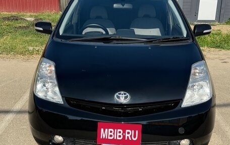 Toyota Prius, 2004 год, 550 000 рублей, 2 фотография