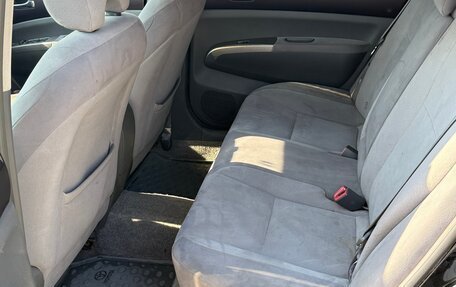Toyota Prius, 2004 год, 550 000 рублей, 10 фотография