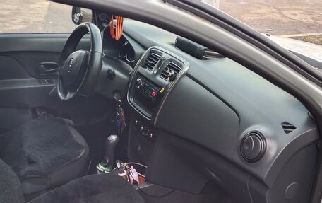 Renault Logan II, 2016 год, 520 000 рублей, 4 фотография
