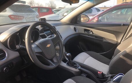 Chevrolet Cruze II, 2011 год, 685 000 рублей, 4 фотография