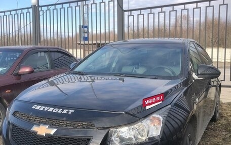 Chevrolet Cruze II, 2011 год, 685 000 рублей, 2 фотография