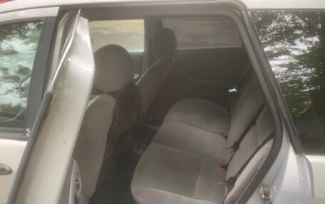 Ford Focus IV, 2002 год, 250 000 рублей, 8 фотография