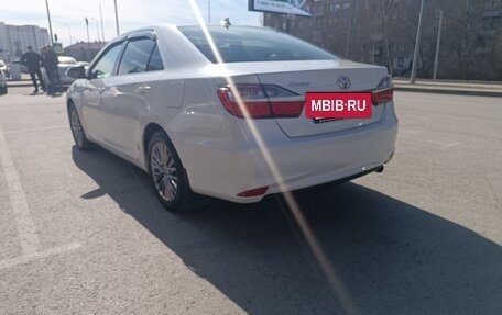 Toyota Camry, 2017 год, 2 350 000 рублей, 11 фотография