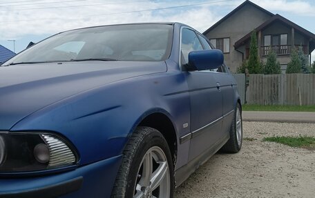BMW 5 серия, 1998 год, 650 000 рублей, 3 фотография
