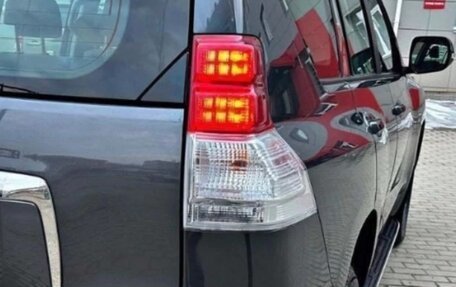 Toyota Land Cruiser Prado 150 рестайлинг 2, 2010 год, 3 550 000 рублей, 2 фотография