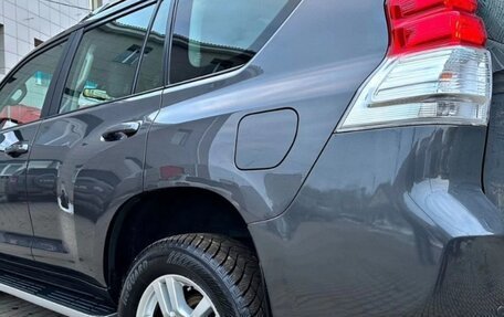 Toyota Land Cruiser Prado 150 рестайлинг 2, 2010 год, 3 550 000 рублей, 11 фотография