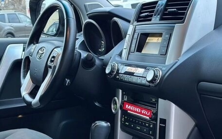 Toyota Land Cruiser Prado 150 рестайлинг 2, 2010 год, 3 550 000 рублей, 6 фотография