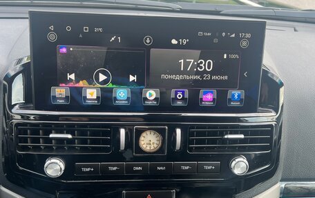 Toyota Land Cruiser 200, 2015 год, 5 495 000 рублей, 8 фотография
