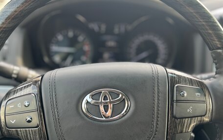 Toyota Land Cruiser 200, 2015 год, 5 495 000 рублей, 9 фотография